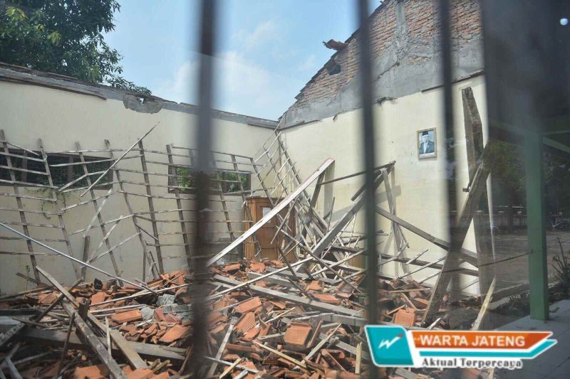 Bupati Boyolali Tindak Cepat Perbaiki Ruang Kelas Roboh di SDN 1 Guli