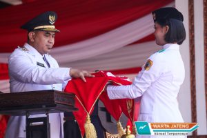 Bupati Sakit, Wagub Jateng Taj Yasin Gantikan Pimpin Upacara HUT RI di Pati