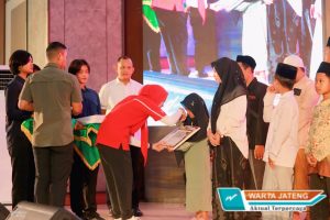 Pangdam IV/Diponegoro Santuni 1.000 Anak Yatim Piatu dan Putra Putri Prajurit di HUT ke-80 RI   