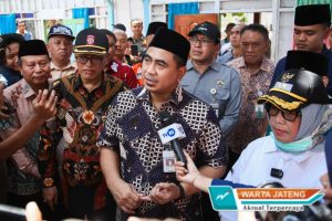 Kunjungi Sumur Minyak  Meledak di Blora 3 Tewas, Wagub Taj Yasin: Sumur Baru Tidak Otomatis Dilegalkan, Penertiban Jadi Prioritas